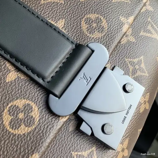 S-Cape Messenger LOUIS VUITTON 0405